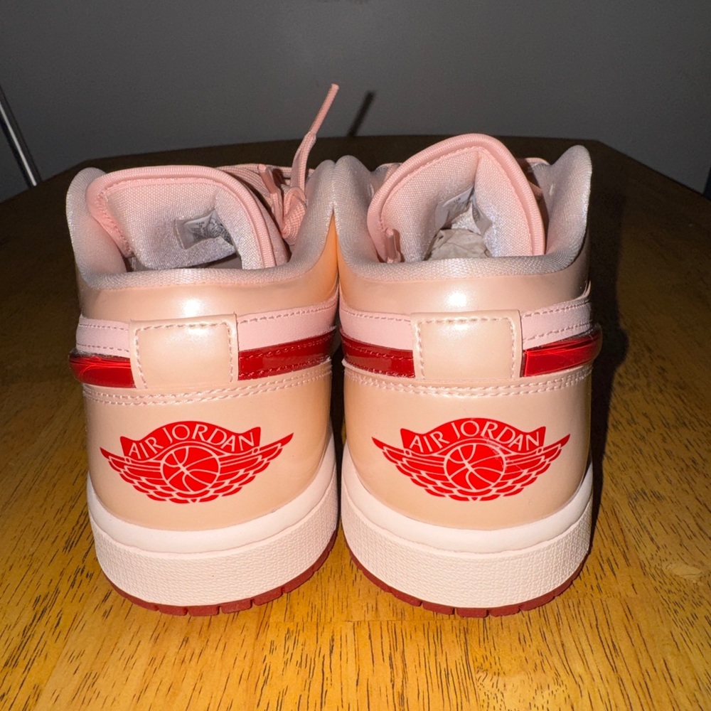 Jordan Low Valentine’s Day - Picture 2 of 4